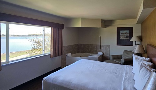 Suite Deluxe, 1 cama de matrimonio grande, no fumadores (One-Bedroom, River View)