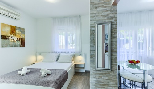 Estudio Confort, balcón, vistas al jardín