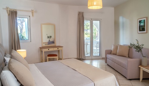 Habitación triple estándar, vistas al jardín