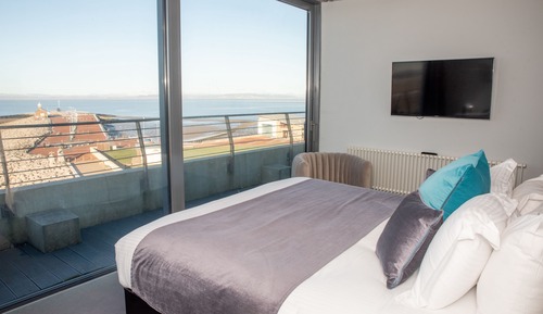 Suite, balcón, vistas al mar
