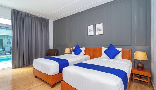 Deluxe twin room change to deluxe twin room with pool access.