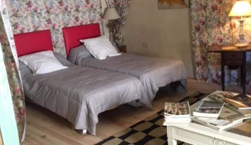 Habitación con 1 cama doble o 2 individuales, no fumadores (La Jeune Fille A La Perle)