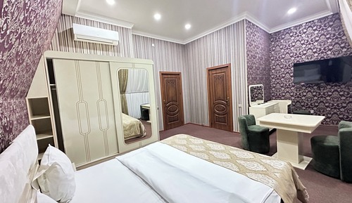 Habitación económica, sin ventanas
