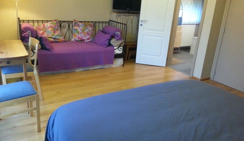 Habitación estándar con 2 camas individuales, 1 cama doble