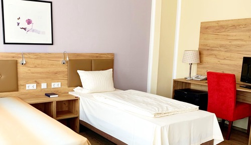 Habitación estándar con 1 cama doble o 2 individuales, 2 camas individuales, no fumadores