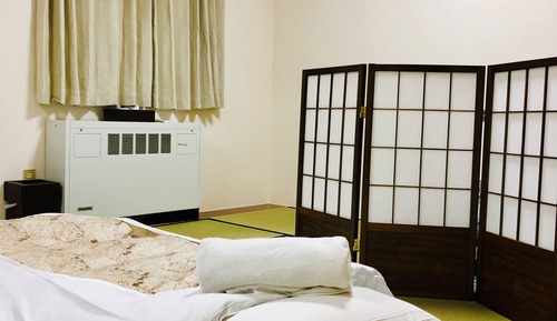Dormitorio compartido, solo para mujeres
