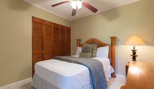 Apartamento Business, vistas al patio