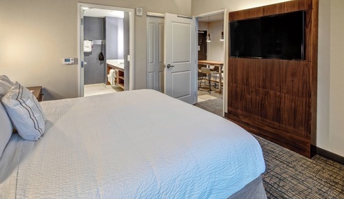 Suite, 2 habitaciones (Mobility/Hearing Access, Roll-In Shwr)