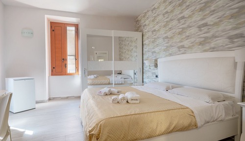 Standard Double or Twin Room, Private External Bathroom