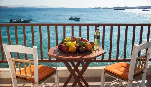 Estudio, vistas al mar
