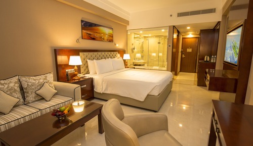Standard King Room Without Outside View - With Complimentary City Tour & Access to Beach Lounge