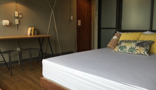 Habitación estándar doble, 1 cama doble, vistas a la ciudad