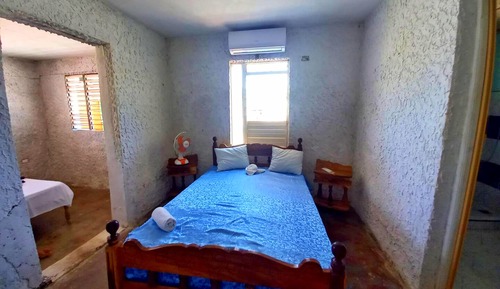 Habitación básica doble, 2 camas dobles, no fumadores