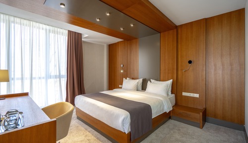 Habitación Deluxe doble, 1 cama de matrimonio grande, no fumadores, vistas a la ciudad