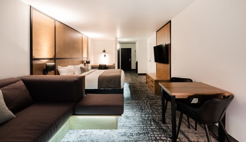 Habitación superior, 1 cama de matrimonio grande con sofá cama, microondas