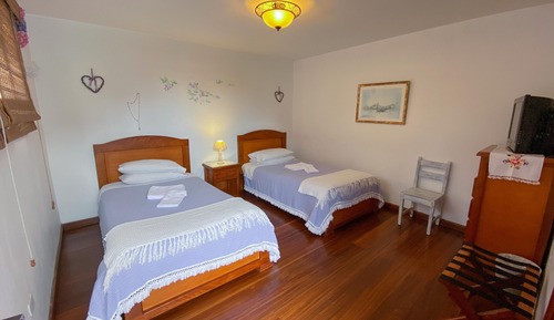 Habitación superior con 2 camas individuales