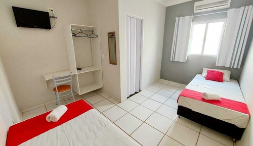 Habitación con 2 camas individuales