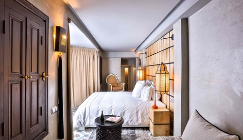 COLONIAL SUITE