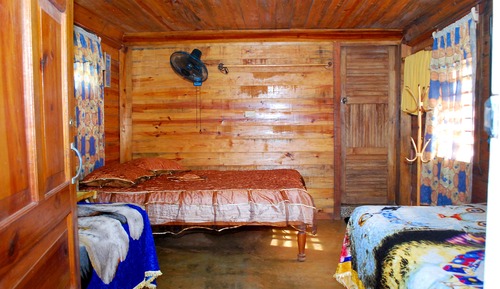Habitación triple económica, varias camas, no fumadores