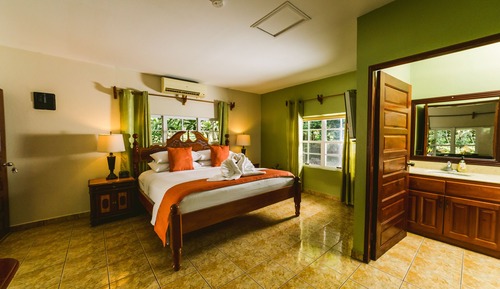 Cabaña Confort, 1 cama de matrimonio grande, no fumadores