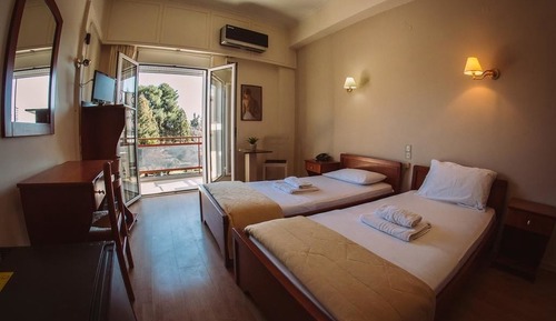 Habitación con 2 camas individuales, accesible para personas con discapacidad