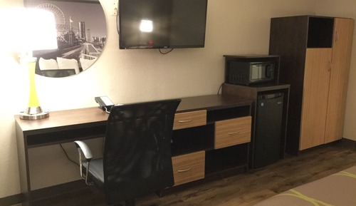 Habitación, 1 cama de matrimonio grande, accesible para personas con discapacidad (Mobility)