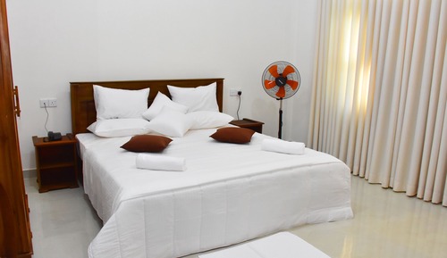 Habitación Deluxe doble, 1 cama de matrimonio grande, no fumadores, vistas al jardín
