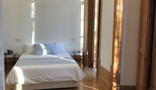 Estudio superior, 1 habitación, balcón, vistas a la ciudad