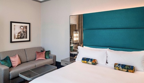 Suite, 1 cama de matrimonio grande con sofá cama