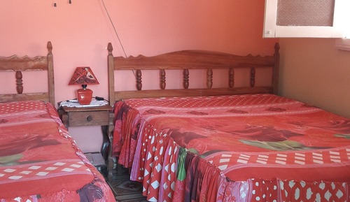 Habitación estándar con 1 cama doble o 2 individuales