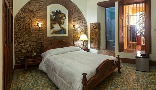 Habitación superior con 1 cama doble o 2 individuales