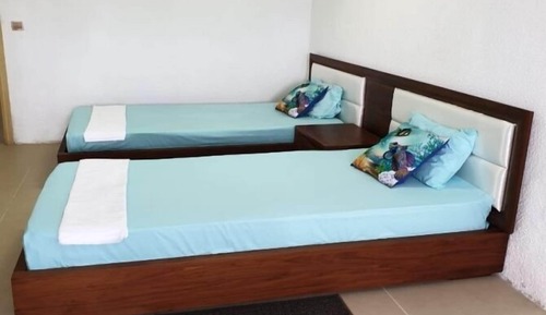 Habitación estándar, no fumadores, vistas a la ciudad (Chambre 2)