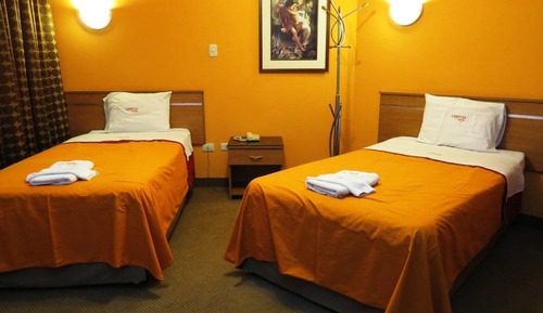 Habitación con 2 camas individuales