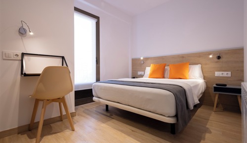 Habitación Confort, balcón, vistas a la ciudad