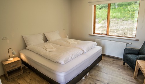Habitación con 1 cama doble o 2 individuales, baño privado