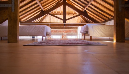 Loft familiar, vistas al patio, entresuelo