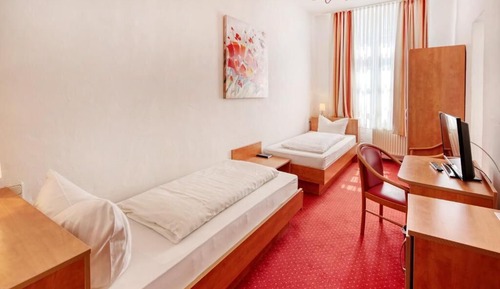 Habitación triple económica, baño privado