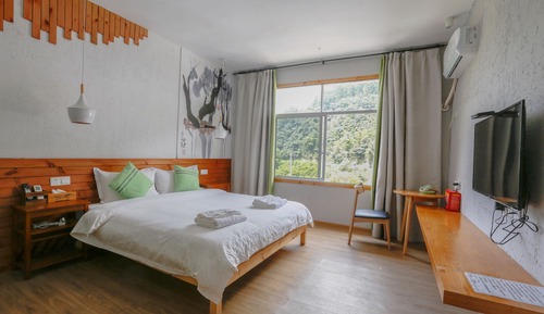 Habitación doble, vistas a la montaña