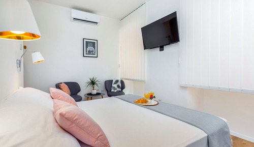 Apartamento romántico, 1 cama de matrimonio, no fumadores, cocina básica