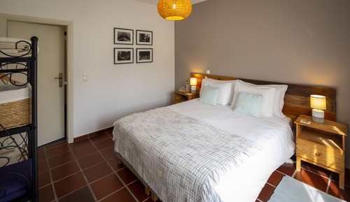 Habitación estándar con 1 cama doble o 2 individuales, baño privado (Ribafria)