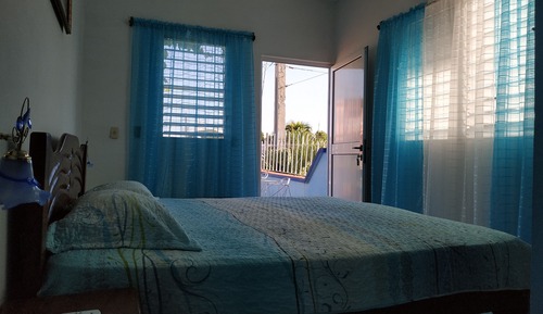 Habitación estándar doble, 1 cama de matrimonio grande, fumadores, baño privado
