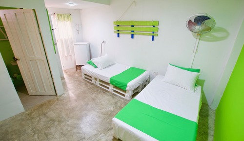 Habitación con 1 cama doble o 2 individuales, 1 cama doble, no fumadores