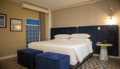 Suite estudio, 1 cama de matrimonio grande, no fumadores, balcón