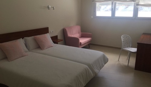 Habitación clásica con 2 camas individuales