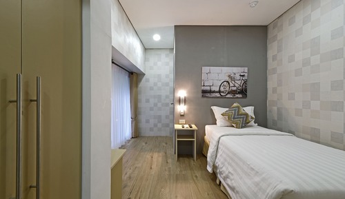 Mezzanine Room (1 Single Bed)