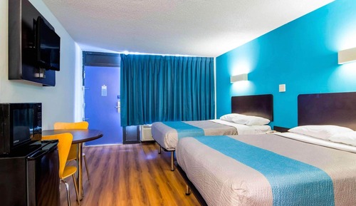 Habitación Deluxe, 2 camas dobles, accesible para personas con discapacidad, no fumadores