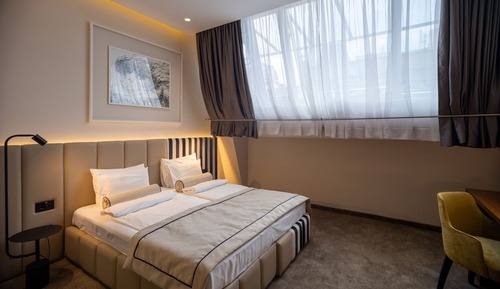 Habitación estándar con 1 cama doble o 2 individuales, no fumadores