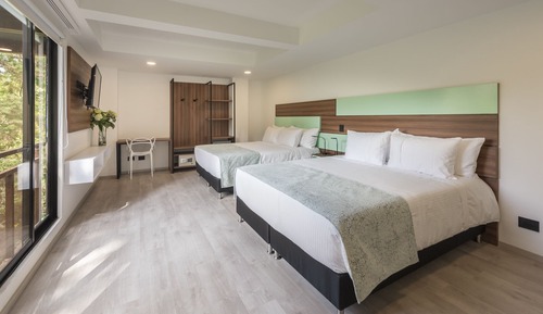 Habitación familiar, 2 camas de matrimonio, no fumadores