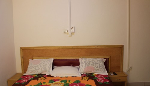 Habitación estándar doble, 1 cama doble, fumadores, vistas a la ciudad
