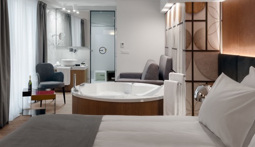 Suite junior, bañera de hidromasaje